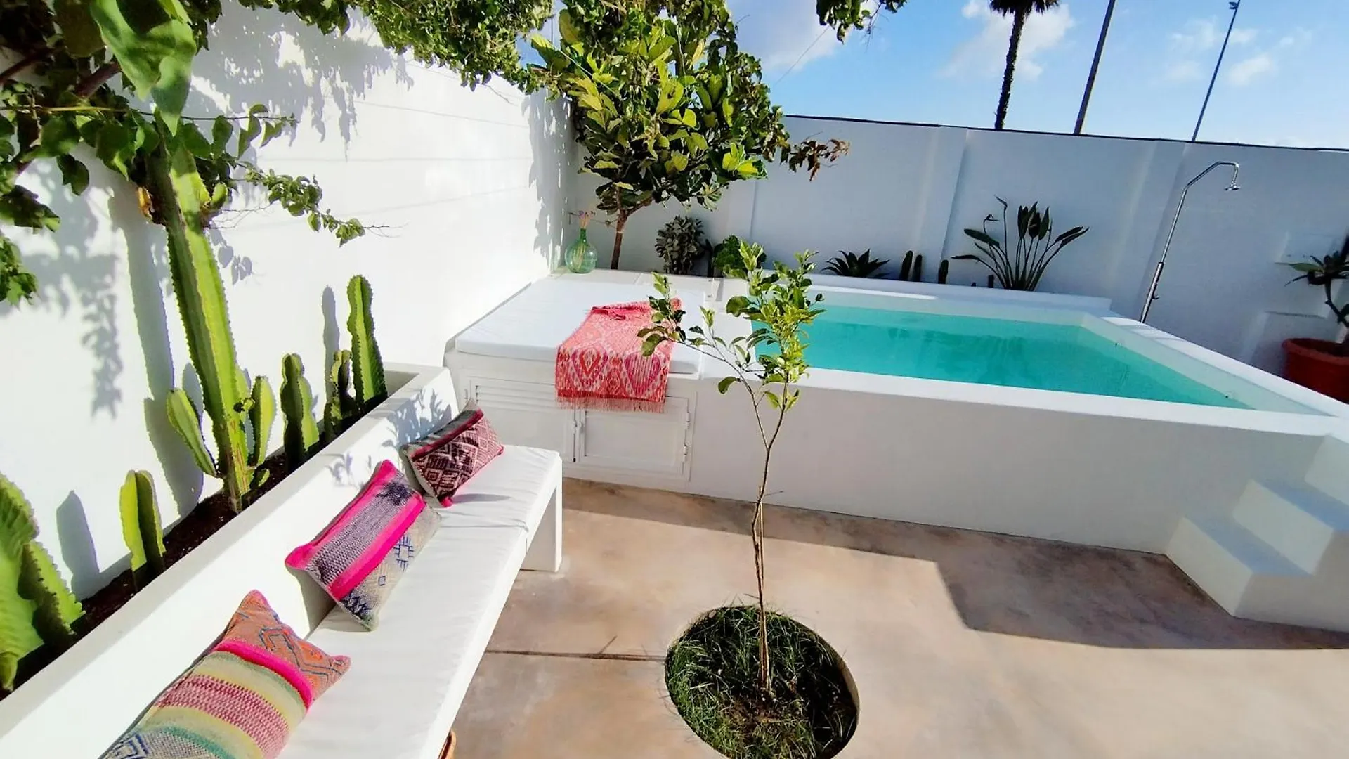 La Alberca Boutique Apartment La Linea de la Concepcion