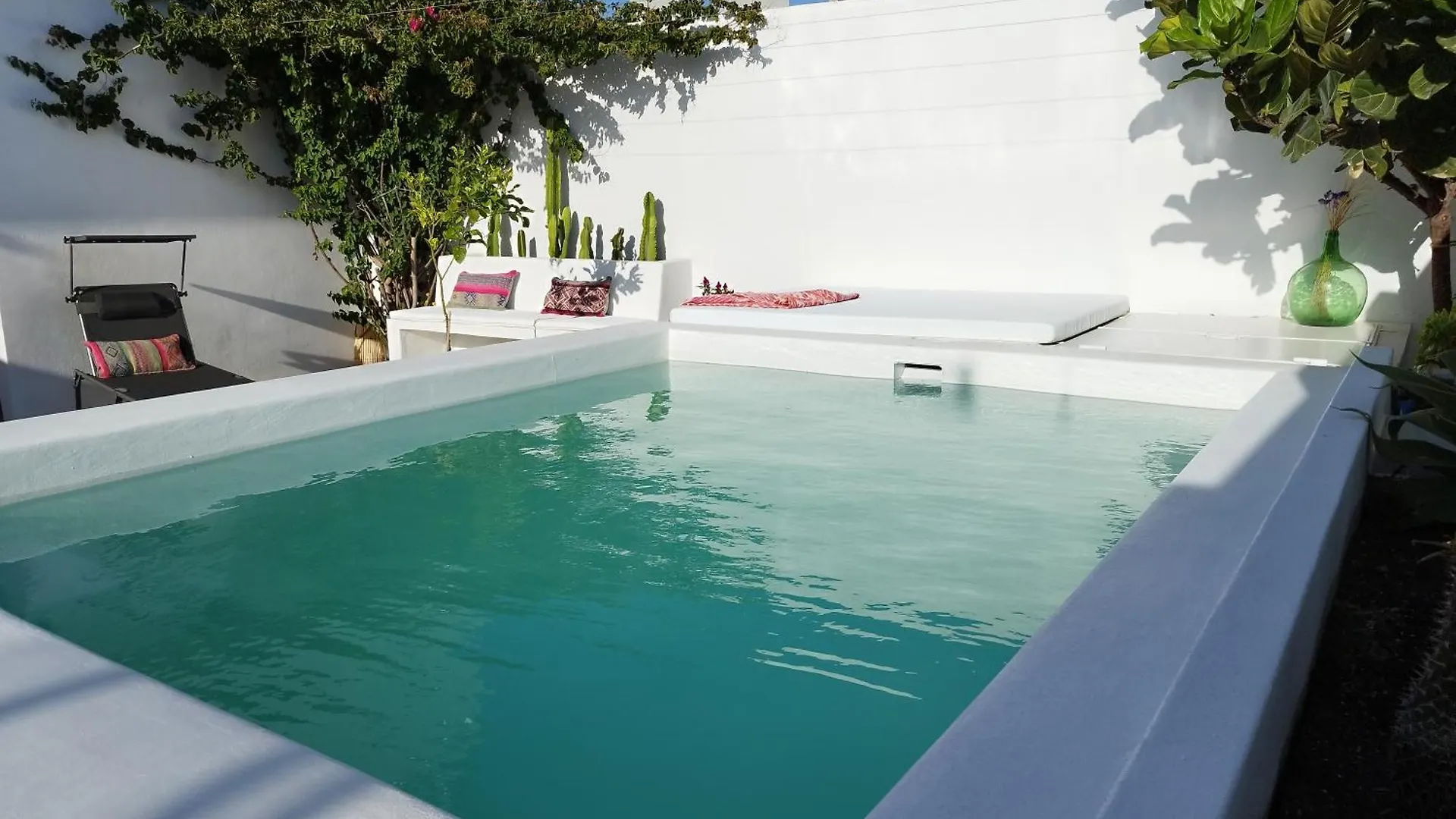 La Alberca Boutique Apartment contacts