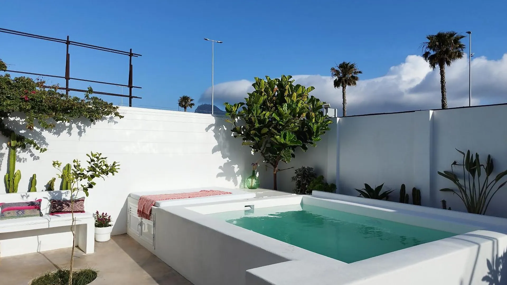 La Alberca Boutique Apartment La Linea de la Concepcion Spain