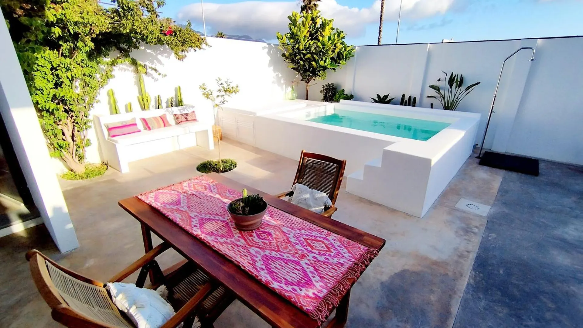 La Alberca Boutique Apartment La Linea de la Concepcion Spain